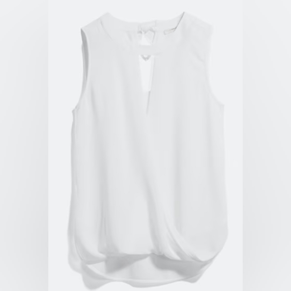 White Sleeveless Top With Bow Detail